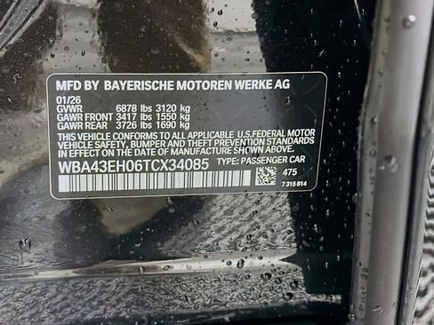 New 2026 BMW 750e xDrive image 37