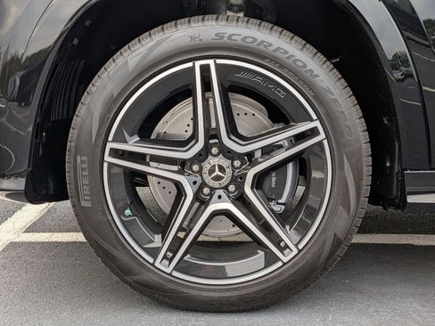 New 2026 Mercedes-Benz GLS 450 4MATIC image 13