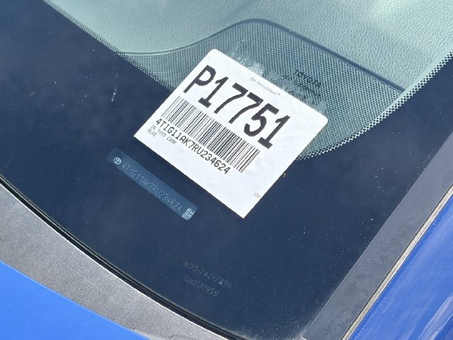 Used 2024 Toyota Camry SE FWD image 32