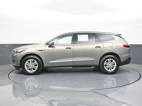 Used 2018 Buick Enclave Essence w/ Trailering Package FWD image 8