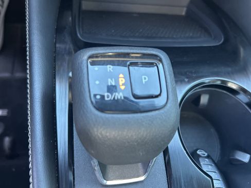 Used 2022 Nissan Rogue SL image 38