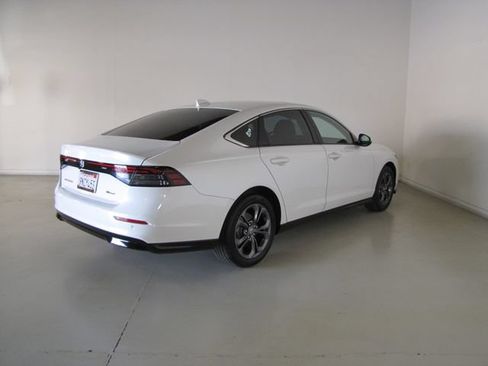 Used 2024 Honda Accord EX-L image 25