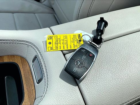 Used 2022 Mercedes-Benz GLE 350 4MATIC image 15