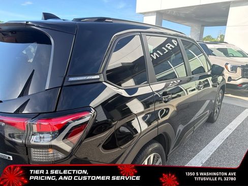 Used 2025 Subaru Forester Touring w/ Popular Package - Touring AWD/4WD image 2