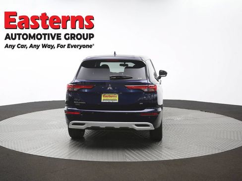 Used 2022 Mitsubishi Outlander SE AWD/4WD image 27
