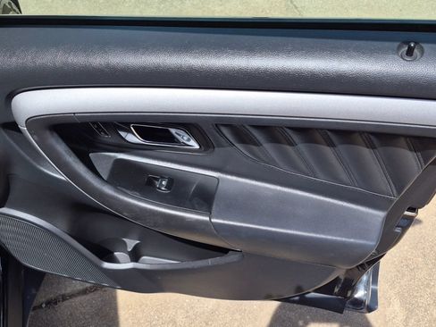 Used 2015 Ford Taurus SEL w/ Equipment Group 201A FWD image 14