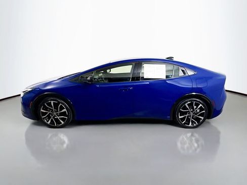 Certified 2024 Toyota Prius Prime FWD image 4