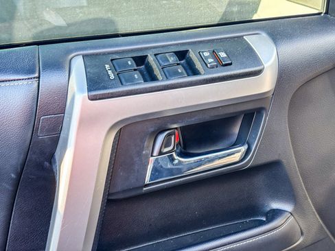 Used 2023 Toyota 4Runner SR5 image 22