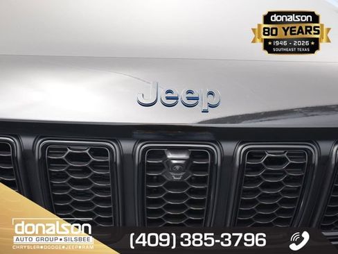 New 2024 Jeep Grand Cherokee Trailhawk w/ Advanced Protech Group II image 7