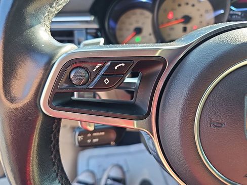 Used 2019 Porsche Macan image 22
