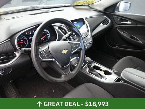 Used 2025 Chevrolet Malibu LT image 21