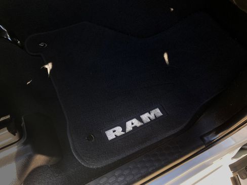 Used 2019 RAM 1500 Big Horn image 16