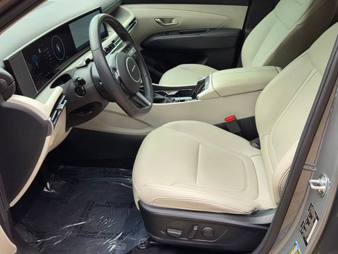 Used 2025 Hyundai Tucson SEL FWD image 11