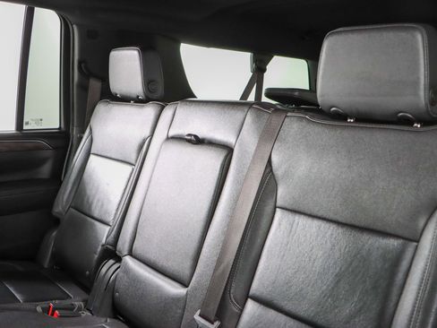 Used 2023 Chevrolet Suburban LT image 27