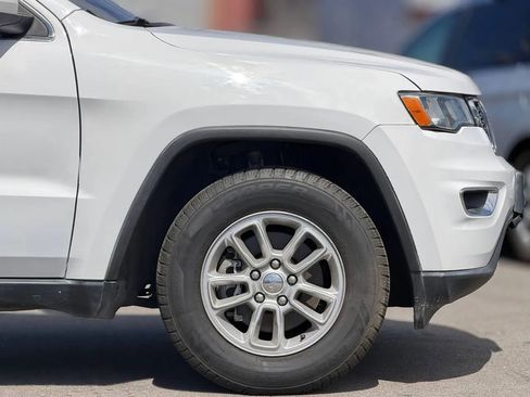 Used 2019 Jeep Grand Cherokee Laredo RWD image 20