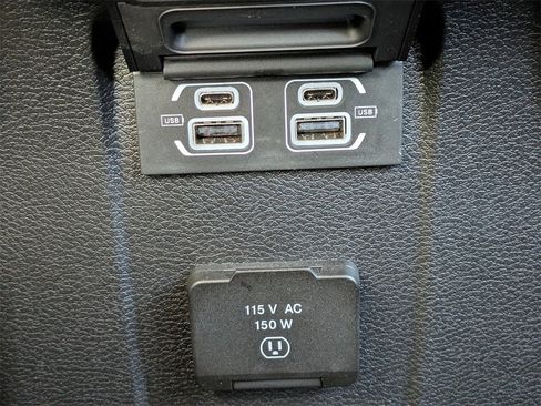 Used 2024 Jeep Wrangler Unlimited Rubicon image 17