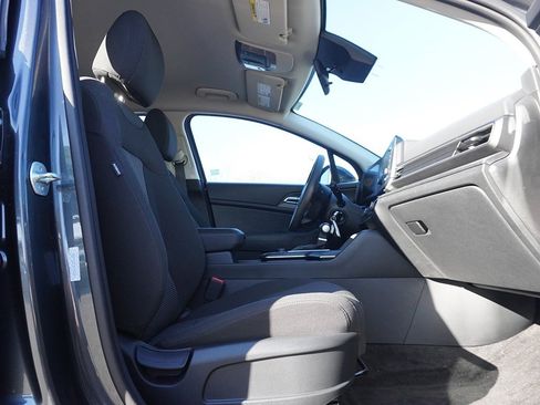 Used 2025 Kia Sportage LX image 28