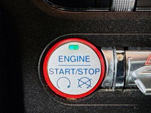 Used 2015 Ford Mustang Premium image 21