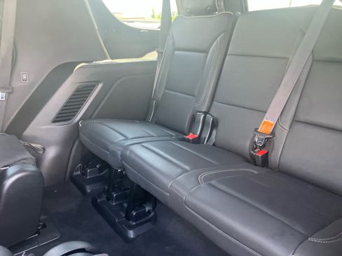 Used 2023 GMC Yukon SLT w/ SLT Premium Package AWD/4WD image 44