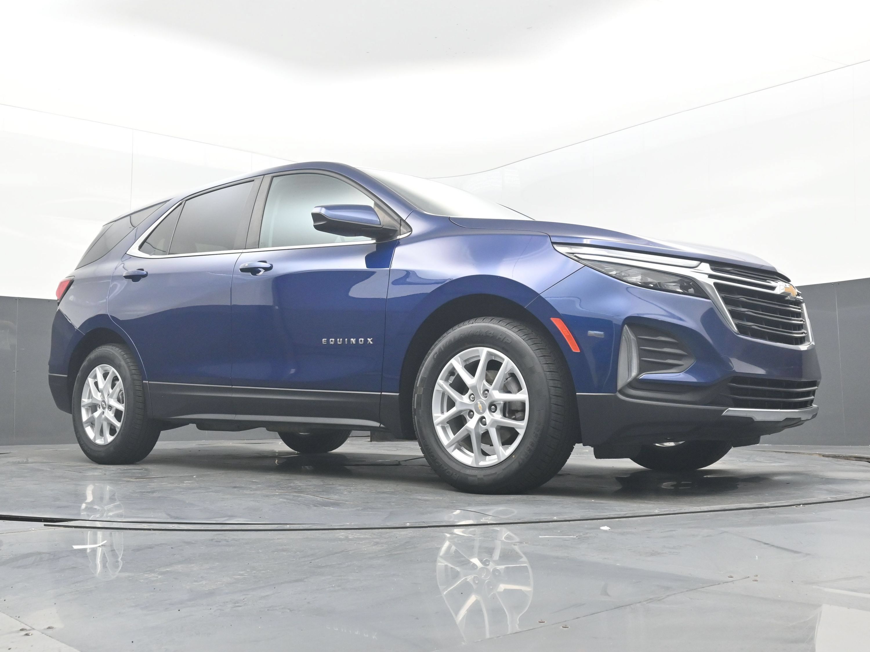 Used 2023 Chevrolet Equinox LT FWD image 23