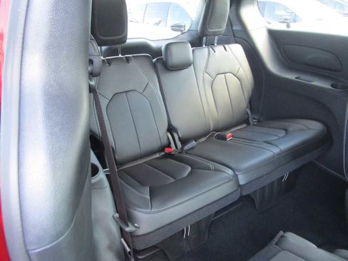 New 2026 Chrysler Voyager LX image 13