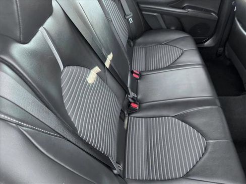 Used 2024 Toyota Camry SE image 29