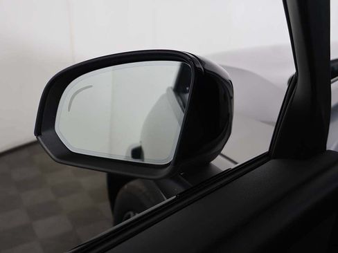 Used 2023 Volvo XC40 B5 Plus w/ Climate Package AWD/4WD image 33