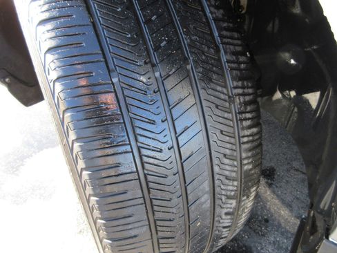 Used 2019 Volvo XC90 T6 Momentum w/ Advanced Package image 19