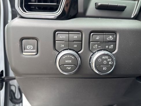 New 2026 GMC Sierra 1500 AT4X w/ LPO, Black Badging Package AWD/4WD image 20