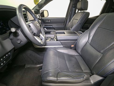 Used 2025 Toyota Tundra Platinum AWD/4WD image 46