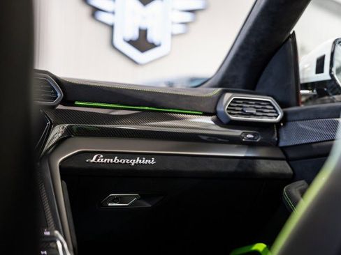 Used 2024 Lamborghini Urus Performante image 30