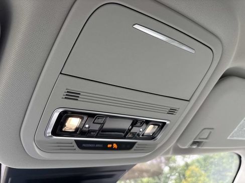 New 2026 Lincoln Nautilus Premier AWD/4WD image 31