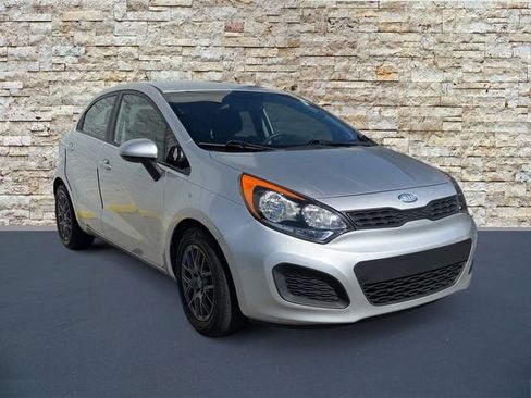 Used 2013 Kia Rio LX w/ PWR Pkg image 2