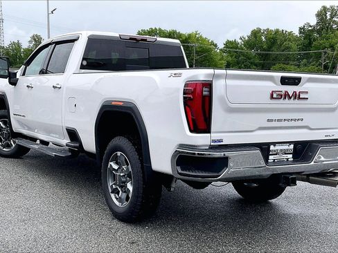 Used 2025 GMC Sierra 3500 SLT w/ SLT Premium Package AWD/4WD image 11