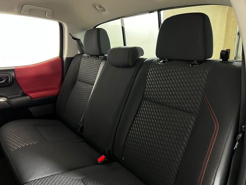 Certified 2022 Toyota Tacoma SR5 image 21