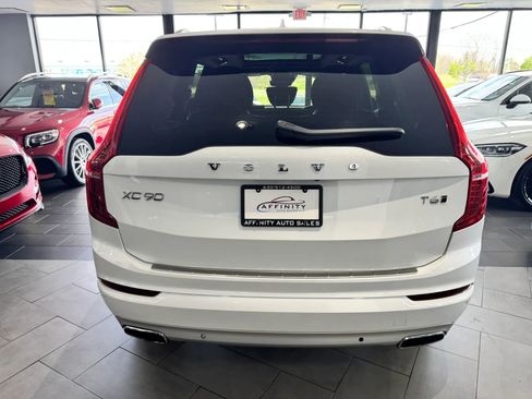 Used 2020 Volvo XC90 T6 Momentum image 4