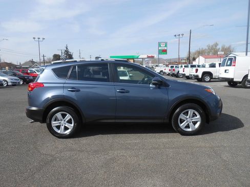 Used 2014 Toyota RAV4 XLE image 2