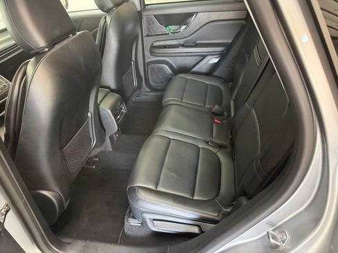 Used 2021 Lincoln Corsair AWD image 37