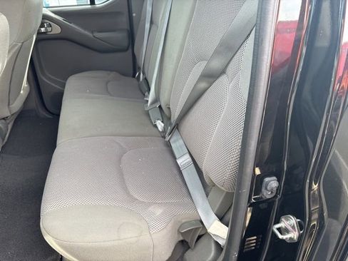Used 2019 Nissan Frontier SV RWD image 10