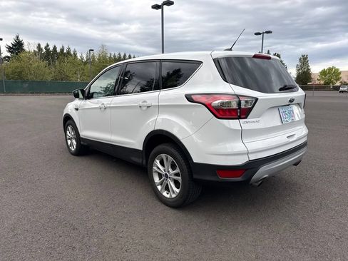 Used 2017 Ford Escape SE AWD/4WD image 5