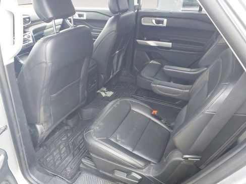 Certified 2022 Ford Explorer Limited w/ Equipment Group 301A AWD/4WD image 13