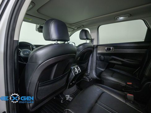 Used 2021 Kia Sorento EX w/ EX AWD X-Line Package image 28