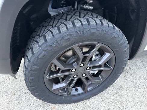 New 2025 Jeep Grand Cherokee L Limited w/ Trailer Tow Package image 18