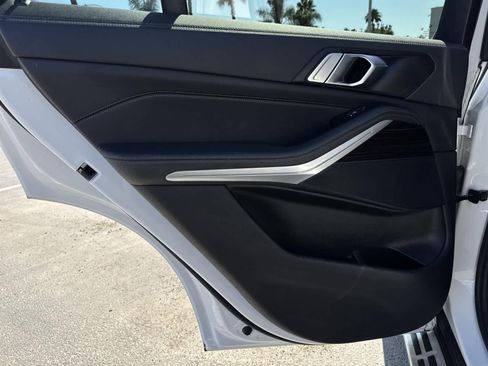 Used 2023 BMW X5 xDrive45e image 26