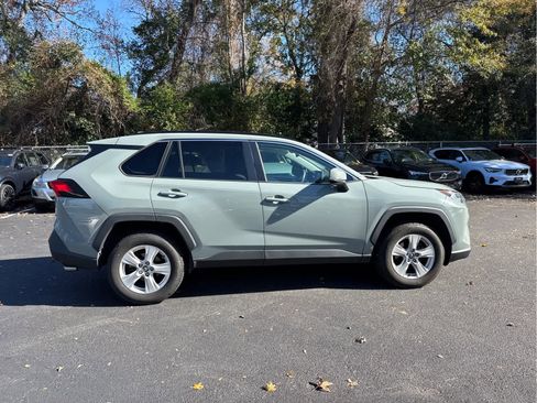 Used 2021 Toyota RAV4 XLE image 21