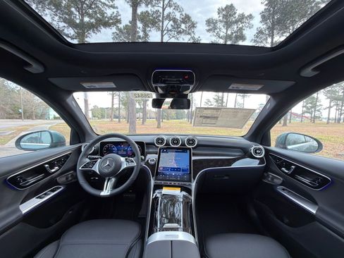 New 2026 Mercedes-Benz GLC 300 4MATIC image 2