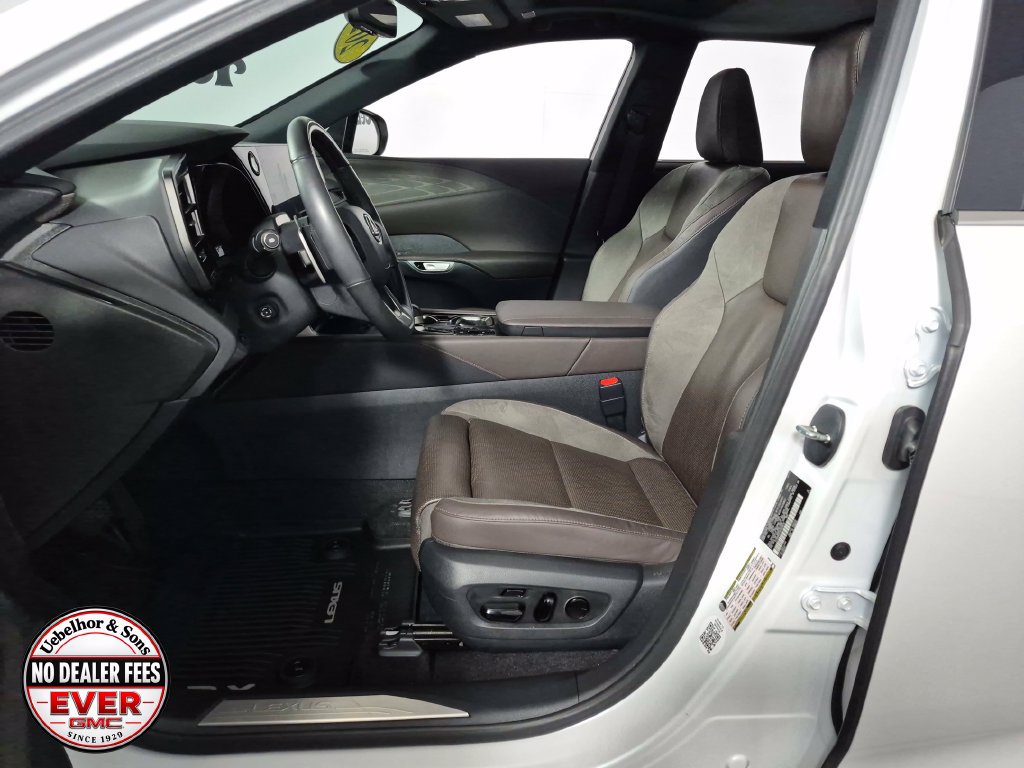 Used 2023 Lexus RX 350 AWD w/ Accessory Package (Z1) image 4