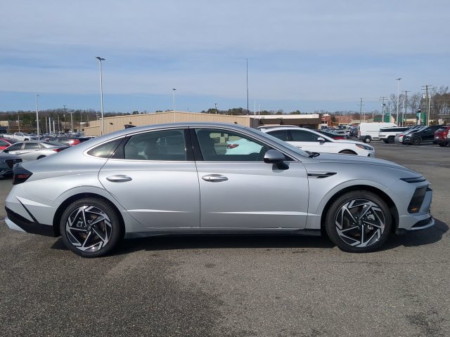 Used 2026 Hyundai Sonata SEL FWD image 3