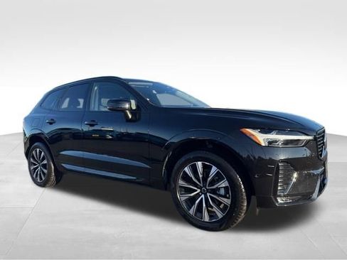 Used 2025 Volvo XC60 B5 Plus image 1