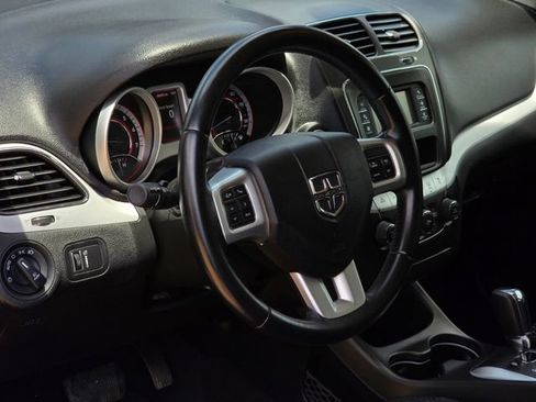 Used 2019 Dodge Journey SE w/ Connectivity Group FWD image 31